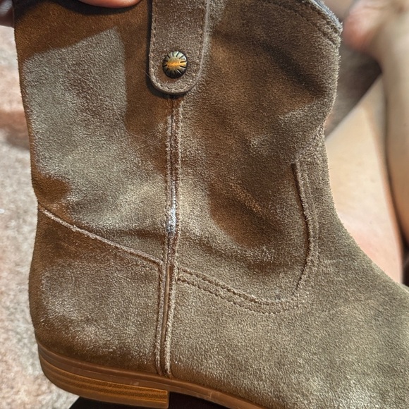 Preloved Great Condition Bass Suede Ankle Boots - Cynthia Brown - Picture 3 of 9